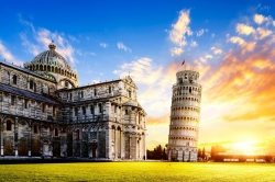 Khoảng 840 năm qua, tháp nghiêng Pisa (Italia) vẫn được xem là một thách thức đối với thời gian.