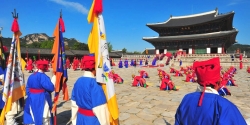 Tái hiện lại cảnh hoàng gia của cung điện Kyongbok thời kỳ hoàng kim
