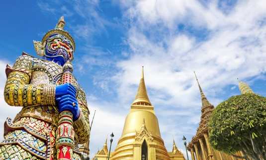 Các bạn sẽ rất thích thú khi đến du lịch Thái Lan bởi các danh lam thắng cảnh tuyệt đẹp, hệ thống chùa chiền nguy nga, tráng lệ