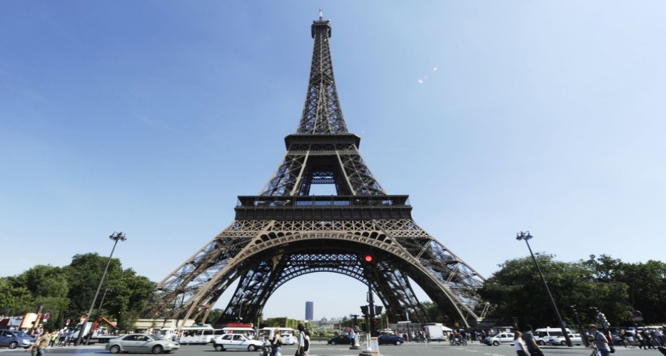 Tháp Eiffel thu hút khoảng 7 triệu lượt khách du lịch Pháp mỗi năm và giữ vị trí công trình thu hút nhất trên thế giới