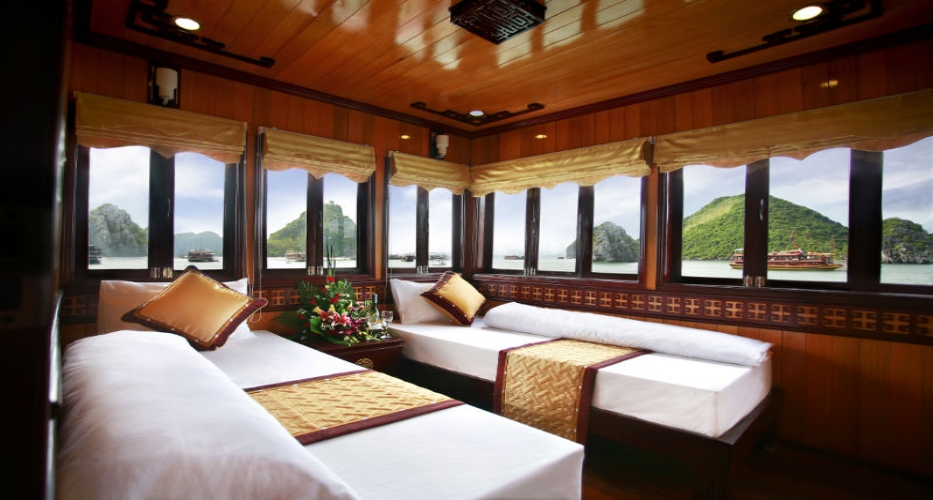 Du thuyền Golden Lotus ngủ đêm trên Vịnh Hạ Long với các phòng nghỉ hiện đại, sang trọng và tiện nghi
