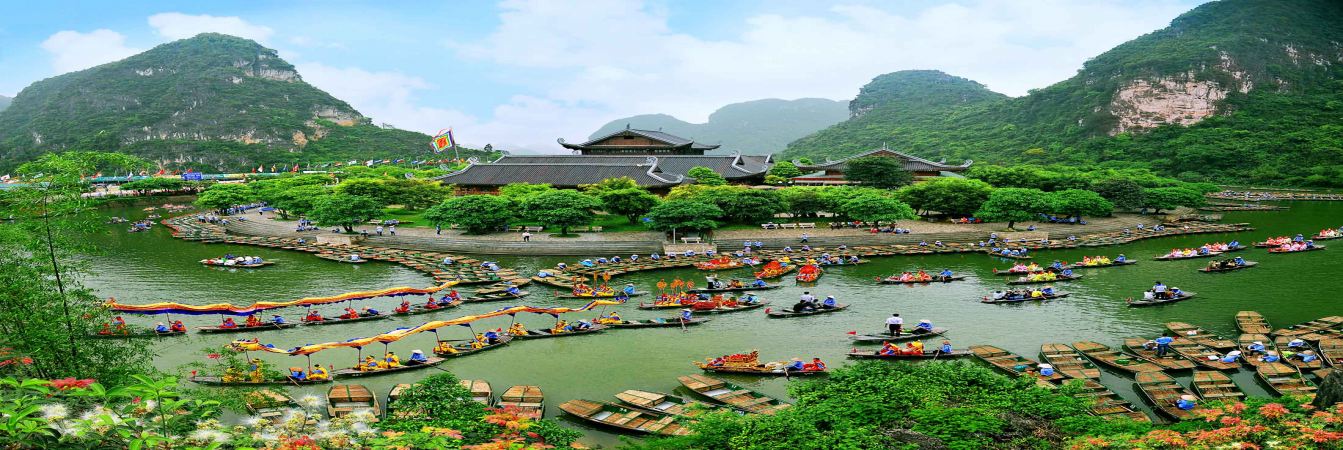 Khu du lịch sinh thái Tràng An là một quần thể du lịch hấp dẫn, một điểm đến tiềm năng của Ninh Bình